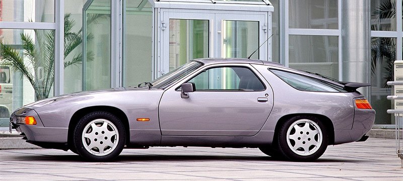 Porsche 928