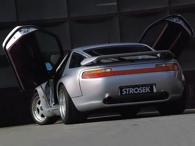 Porsche 928