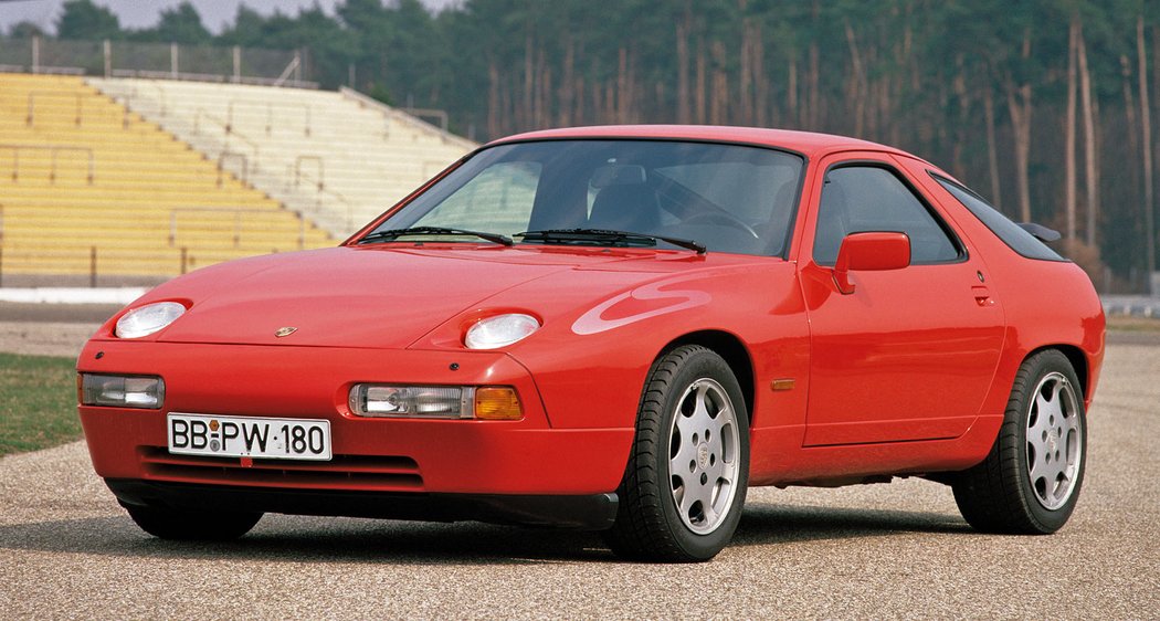 Porsche 928