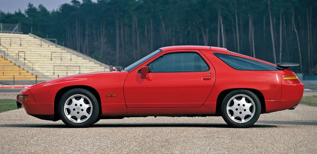 Porsche 928