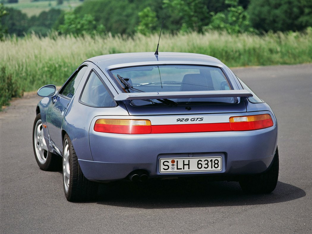 Porsche 928