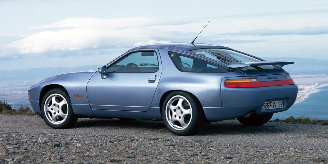 Porsche 928