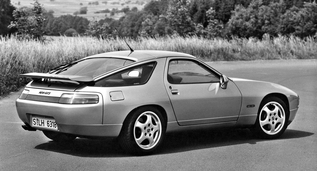 Porsche 928