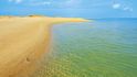 Bariérové ostrovy laguny Ria Formosa nabízejí pláže, kde na rozdíl od pevniny nepotkáte ani živáčka.