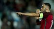 Portugalský kapitán Bruno Fernandes slaví gól proti Česku