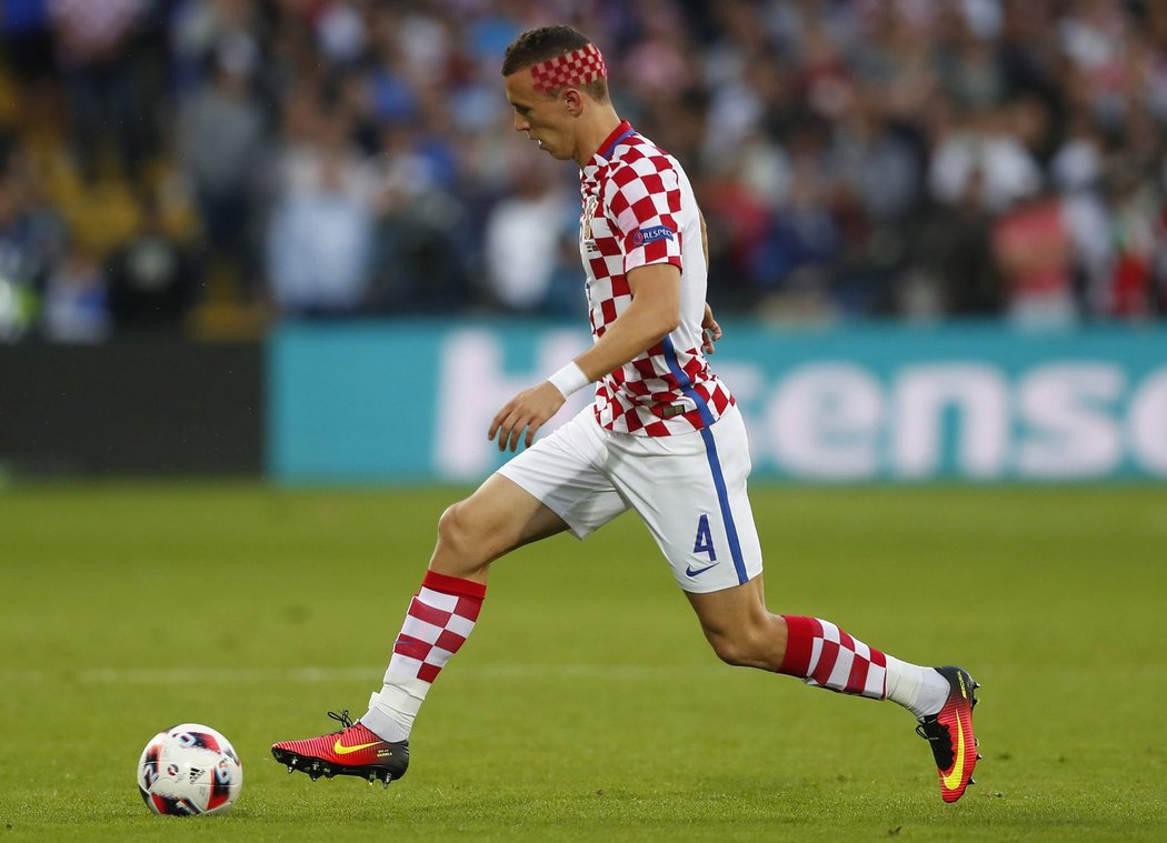 Záložník Chorvatska Ivan Perišič se na osmifinále EURO vybavil speciálním účesem