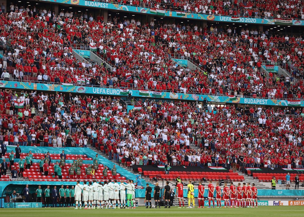 Fotbalová zábava covidu navzdory: Davy portugalských fanoušků na ME během zápasu s Maďarskem v Budapešti (červen 2021)