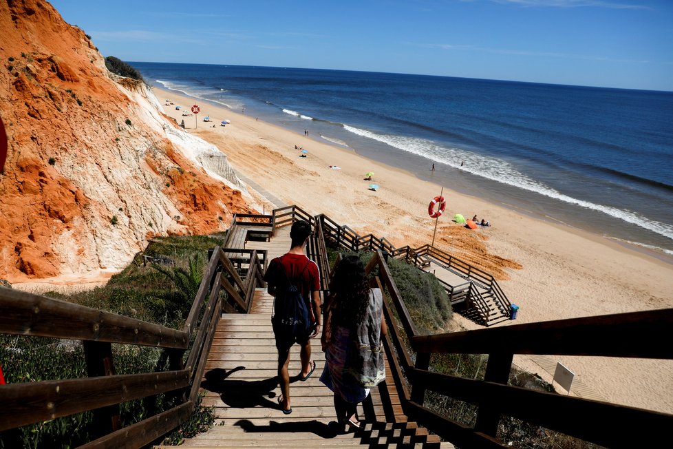 Návrat turistů do Portugalska: Země překonala tvrdý nástup vlny covidu-19, dostala se mezi evropské premianty a rozjela dovolenkovou sezonu.