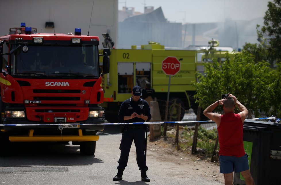 Místo nehody malého letadla, při které zemřelo v Portugalsku pět lidí