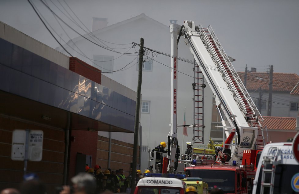 Místo nehody malého letadla, při které zemřelo v Portugalsku pět lidí