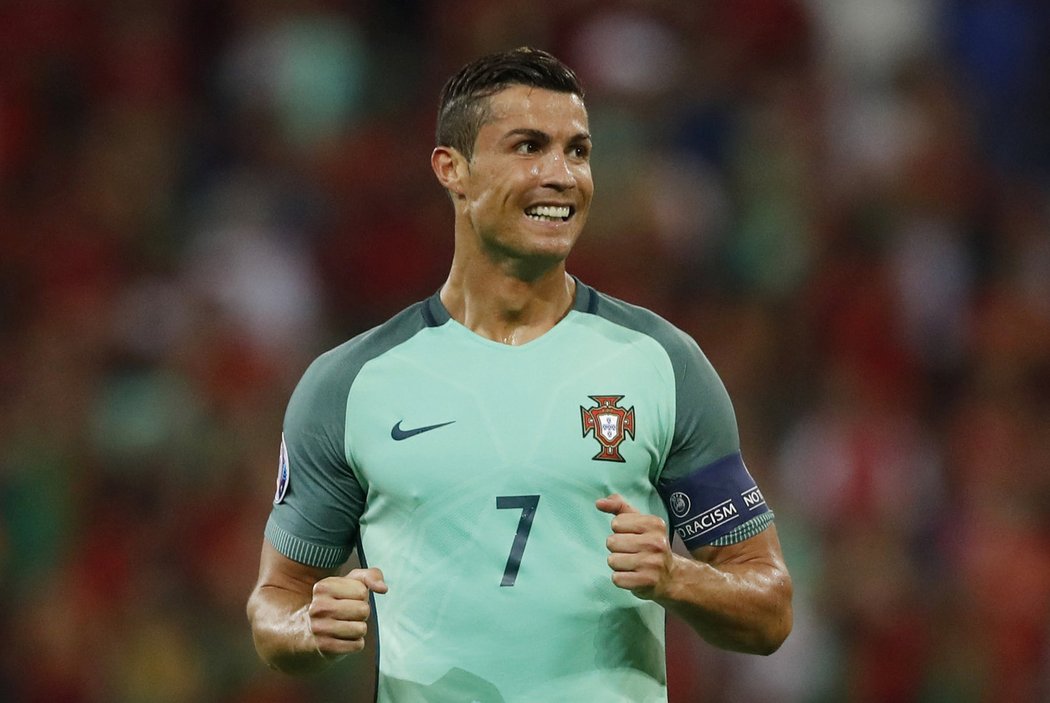 Cristiano Ronaldo proti Walesu řádil