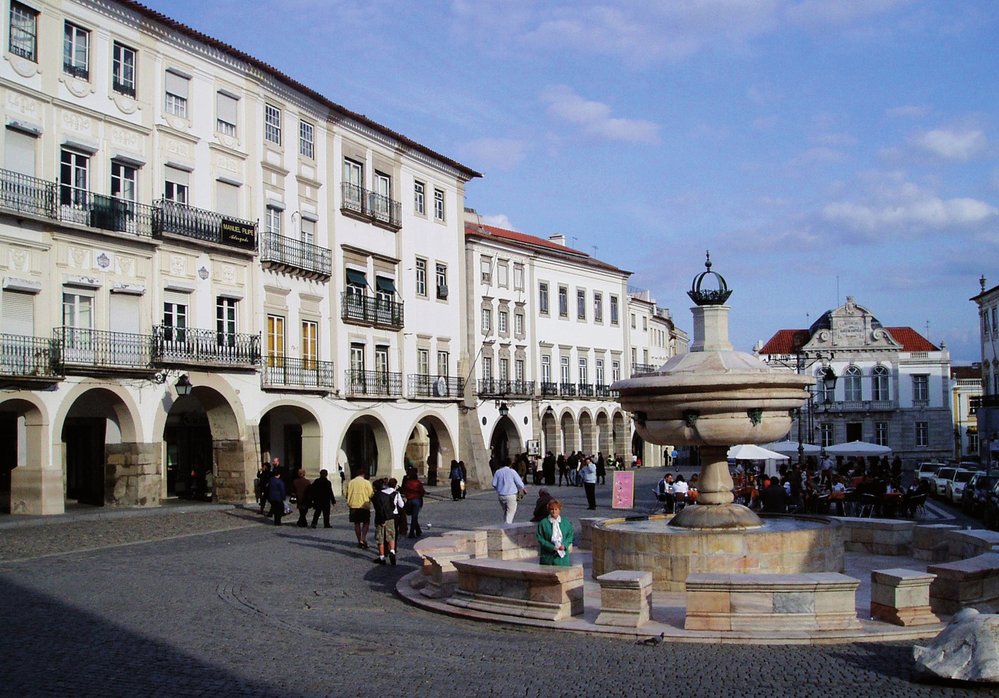 Sertoriovo náměstí v Évoře připomíná římského správce, který bojoval za nezávislost zdejšího kraje.