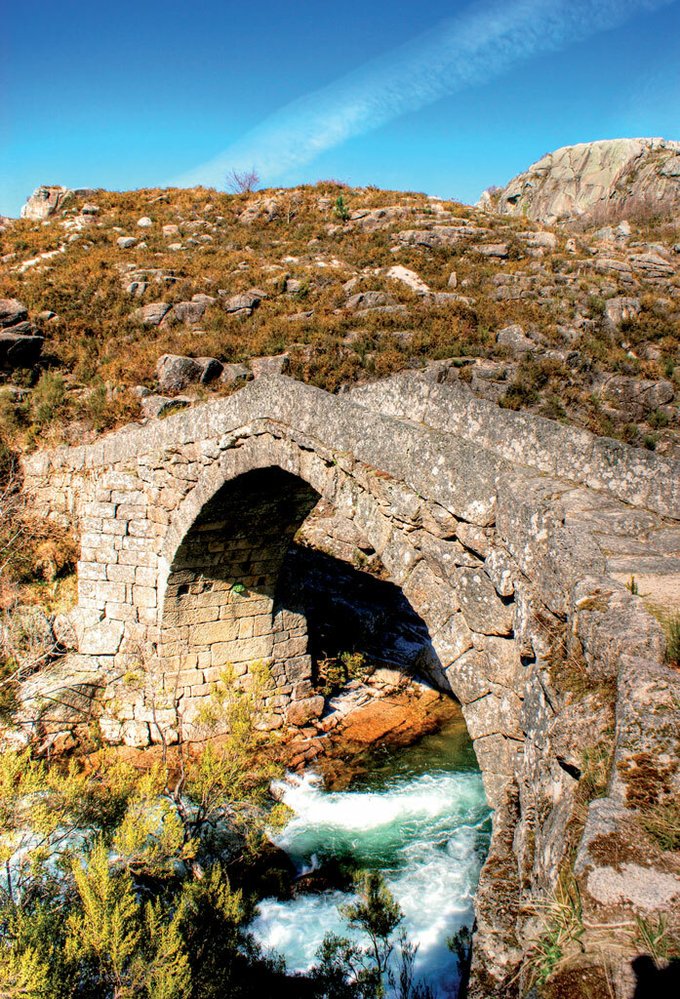 Tento starobylý most postavili v Penedě Římané.