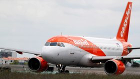 Letadlo nízkonákladové společnosti easyJet