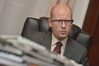 Sobotka: Česko komisi s uprchlickými kvótami neustoupí, bojujeme o princip