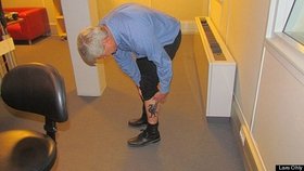 Někdejší šéf švédské Levicové strany ukázal své tetování