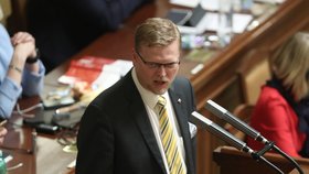 Pavel Bělobrádek (KDU-ČSL) ve Sněmovně při jednání o důvěře menšinové vlády