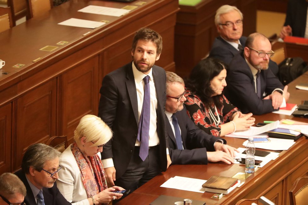 Ministr spravedlnosti v demisi Robert Pelikán (ANO) vyjádřil znepokojení nad výroky předsedy SPD a místopředsedy Sněmovny Tomia Okamury o protektorátním koncentračním táboře pro Romy v Letech u Písku.