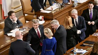 Vláda má důvěru, Okamura udělal chybu při hlasování bratra. Glosovali jsme živě schůzi sněmovny Vláda má důvěru, Okamura udělal chybu při hlasování bratra. Glosovali jsme živě schůzi sněmovny