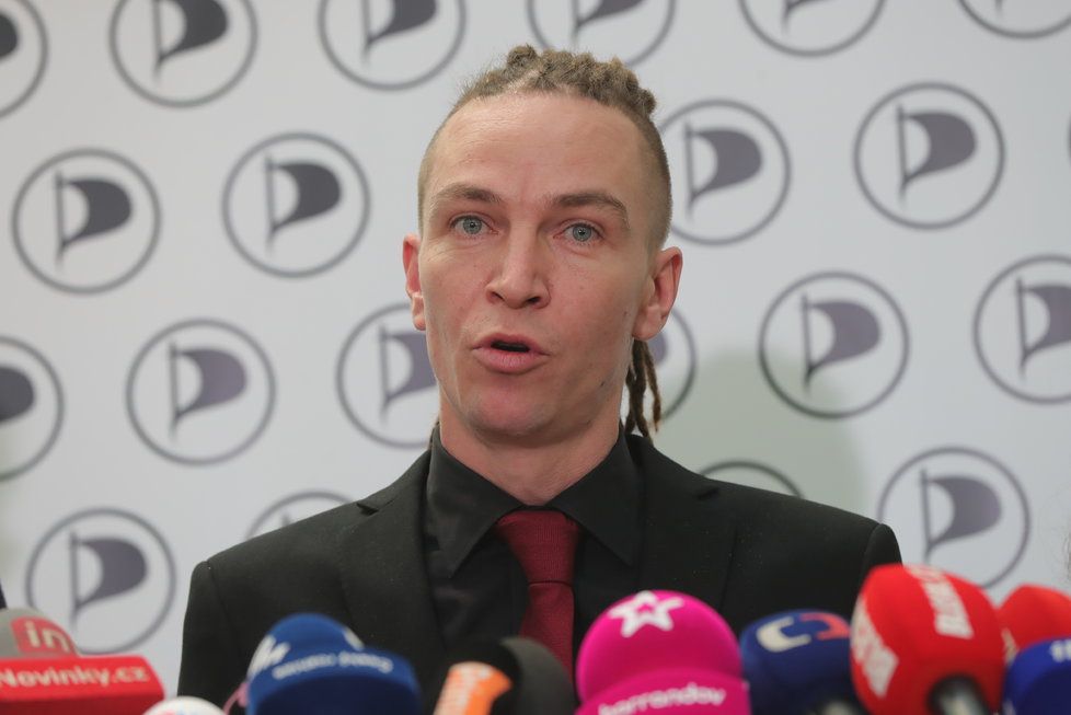 Ivan Bartoš a jeho strana zažalovali Evropskou komisi
