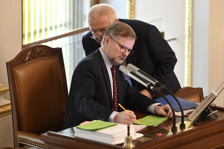 Šéf poslanců ANO Jaroslav Faltýnek (ANO) a místopředseda Sněmovny a šéf ODS Petr Fiala (18. 10. 2019)