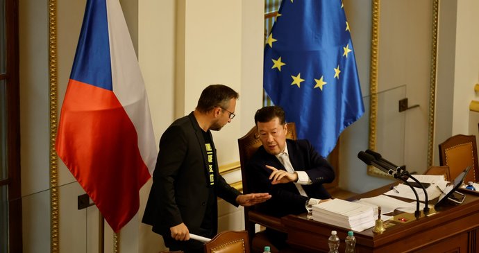 Vyhrocené jednání Poslanecké sněmovny PČR (23.10.2026)