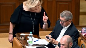 Konsolidační balíček ve Sněmovně: Alena Schillerová a Andrej Babiš. (22.9.2023)