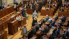 Jednání Poslanecké sněmovny o konsolidačním balíčku (22.9.2023)