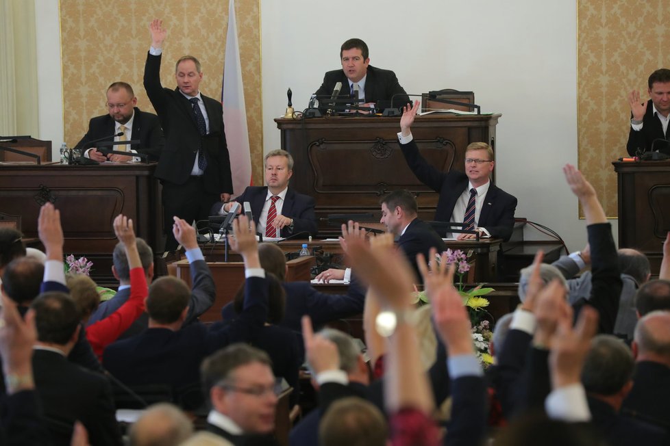 Mimořádné jednání Sněmovny o lithiu (16. 10. 2017)
