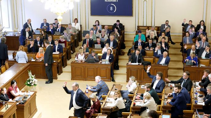 Sněmovna přehlasovala Senát a schválila rozsáhlé změny stavebního zákona. Sněmovna přehlasovala Senát a schválila rozsáhlé změny stavebního zákona.