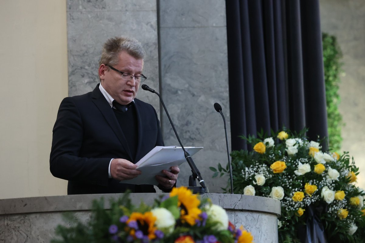 Soukromé fotky rodiny z pohřbu Mira Žbirky