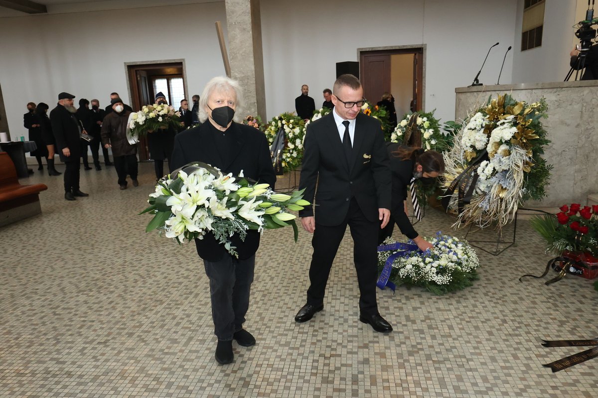 Soukromé fotky rodiny z pohřbu Mira Žbirky