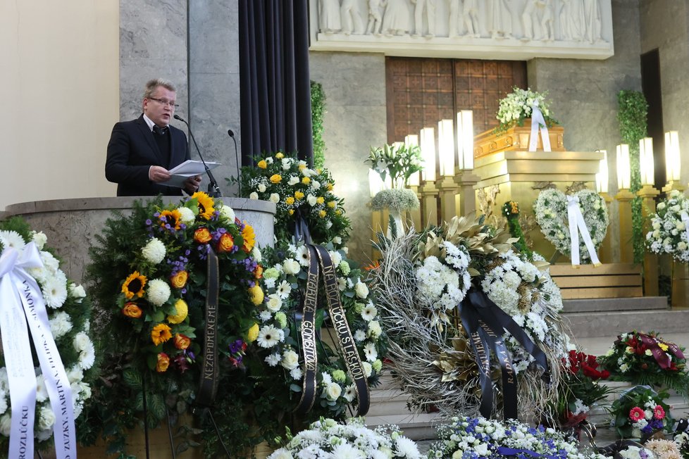 Soukromé fotky rodiny z pohřbu Mira Žbirky