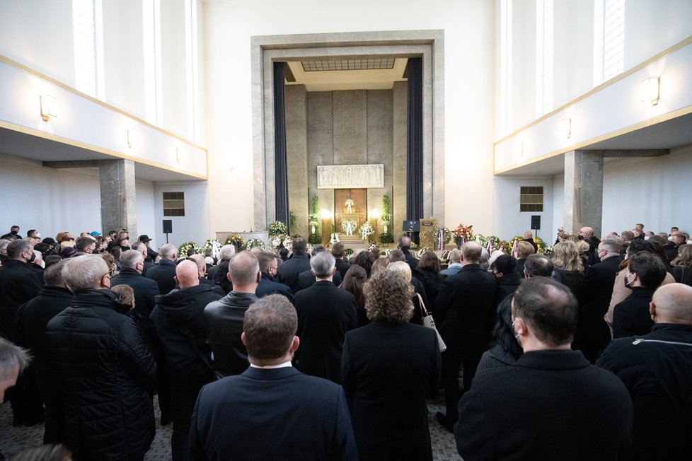 Soukromé fotky rodiny z pohřbu Mira Žbirky