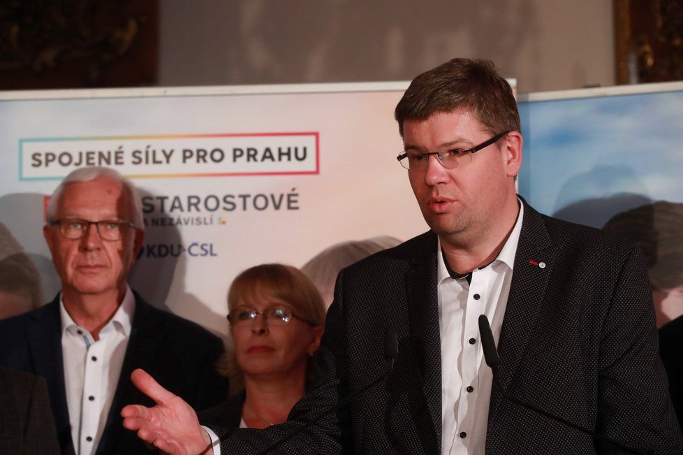 Pokud bude Jiří Pospíšil (TOP 09) v radě hlavního města, vzdá se podle svých slov mandátu europoslance.