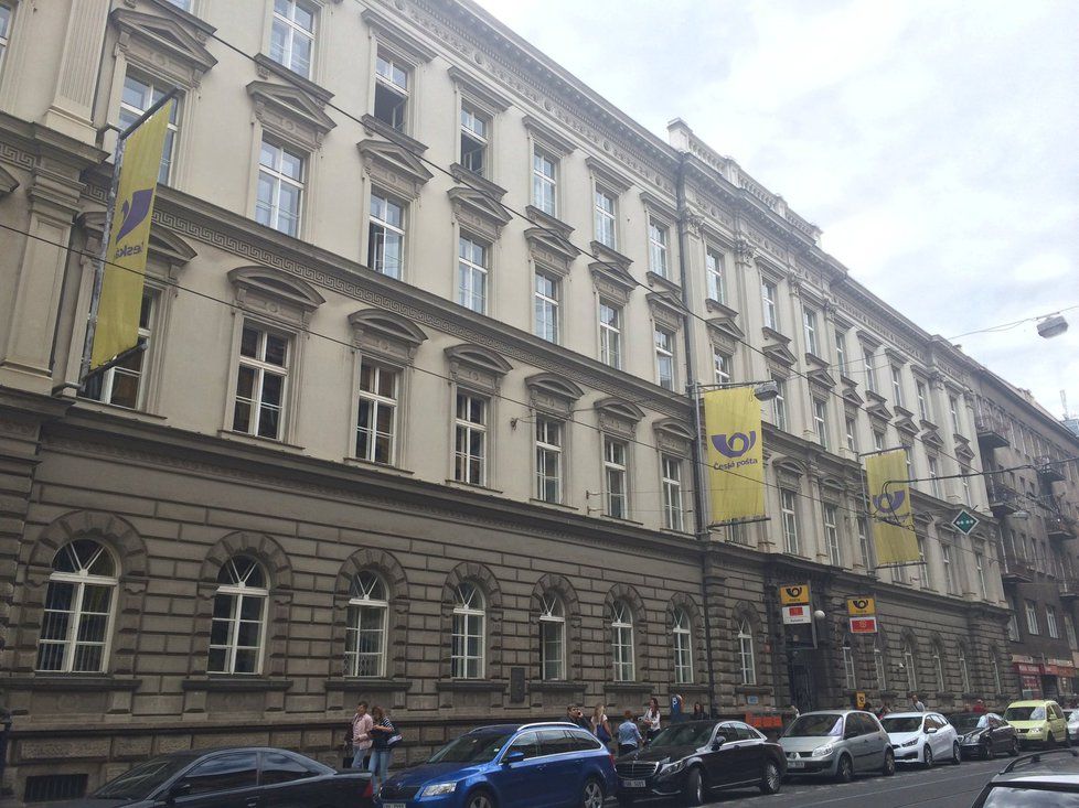 Budova hlavní pošty v Jindřišské ulici.
