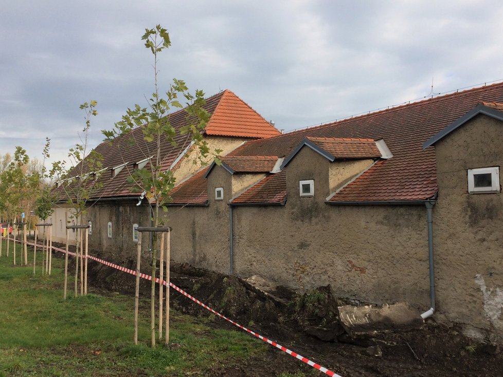 Jen těžko si dnes lidé představí, že se v minulosti jednalo o prostor, kde bylo živo a čilý ruch.