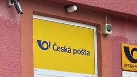 Praha udělá byznys s Českou poštou: Za 417 milionů od ní chce koupit  budovu pošty v ulici Na Strži v Praze 4