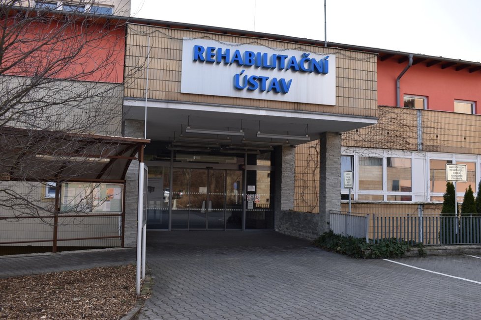 Pobočka pošty v rehabilitačním ústavu v Hrabyni v režii charity se velmi osvědčuje.