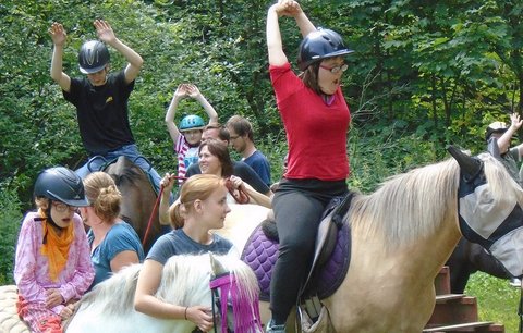 Nejí ani nemluví: Petra zůstane navždy dítětem. Rodičům pomůže jen víra, říká psycholog