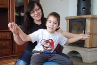 Chlapec po dětské mozkové obrně: Jakub (9) neměl chodit, už dělá krůčky...