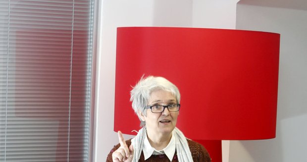 Hlasová poradkyně Jana Postlerová (71).