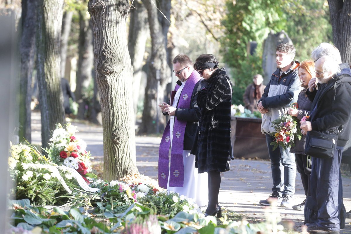 Pohřeb – Simona Postlerová, Zdeněk Hrášek