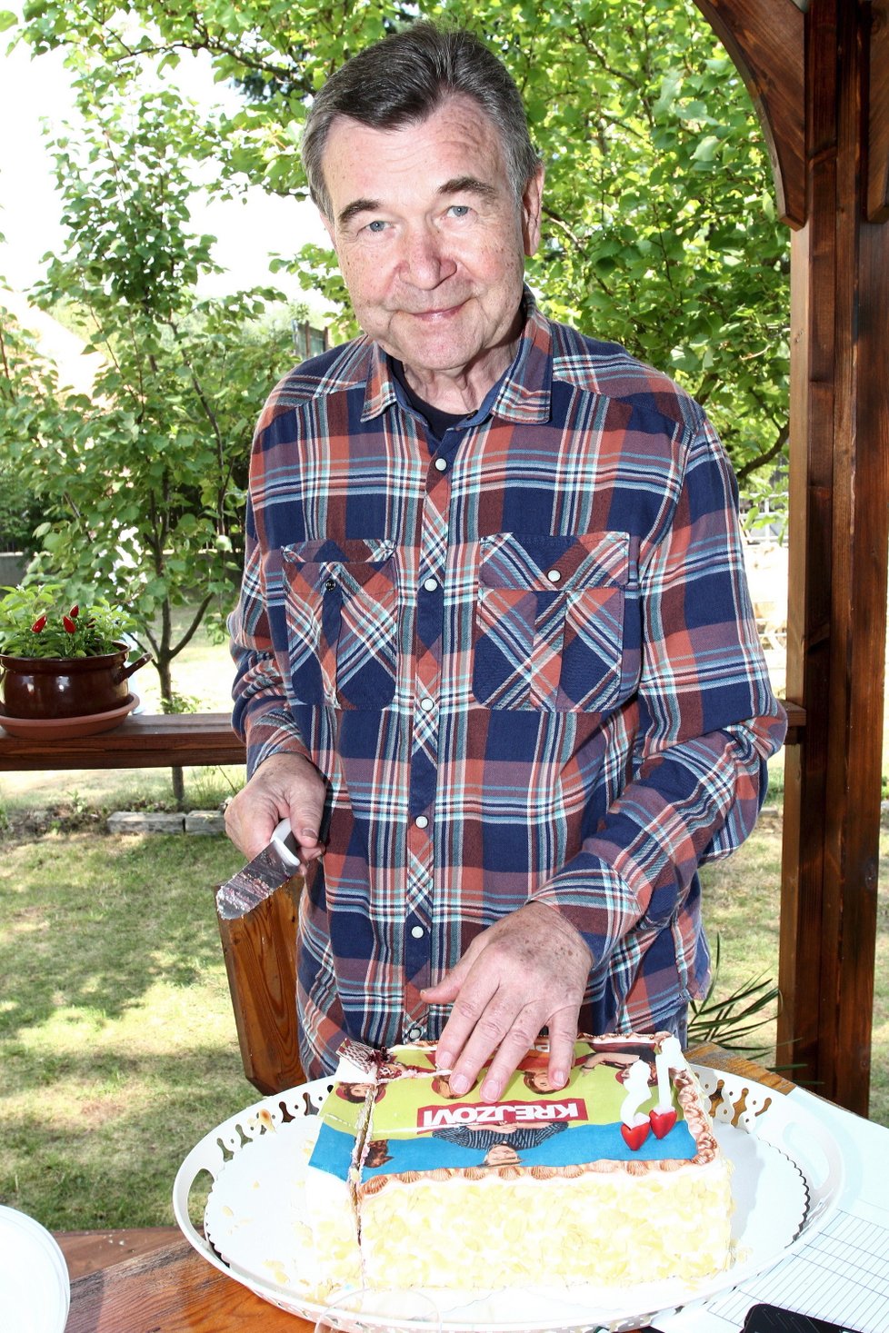 Václav Postránecký oslavil na place 75. narozeniny. 