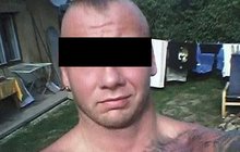 Mířil na policisty,  zasáhli ho do břicha