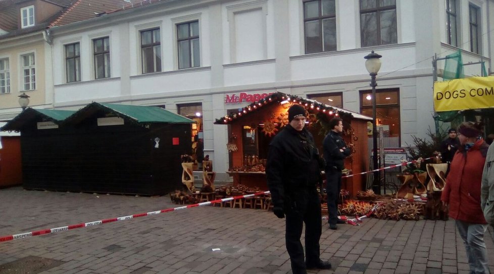 V německé Postupimi našli na vánočních trzích balíček s bombou.