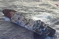 Potopil se trajekt: Pohřešuje se až 50 lidí!