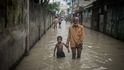 Tohle není obrázek z Vodního světa, to je fotka ze záplav v Chittagongu.