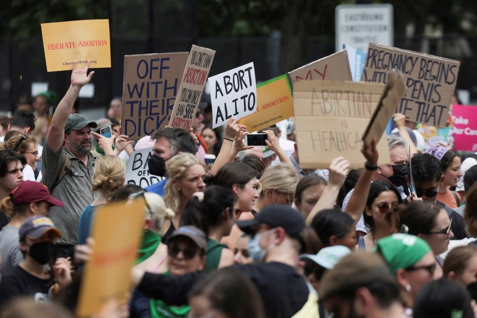 Protesty proti zákazu potratů v USA (24. 6. 2022)