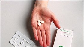 Státní ústav pro kontrolu léčiv upozorňuje, že potratové pilulky by nikdy neměly být kupovány na internetu. Mohou být falešné a způsobit vážné zdravotní komplikace.